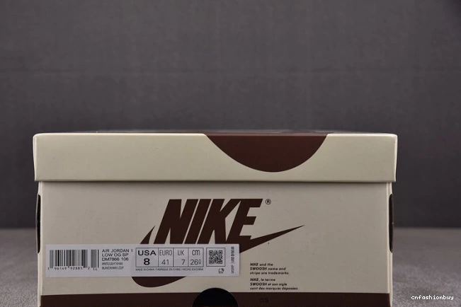 AJ Scott Travis Low x OG 1 SP DM7866-106 0830